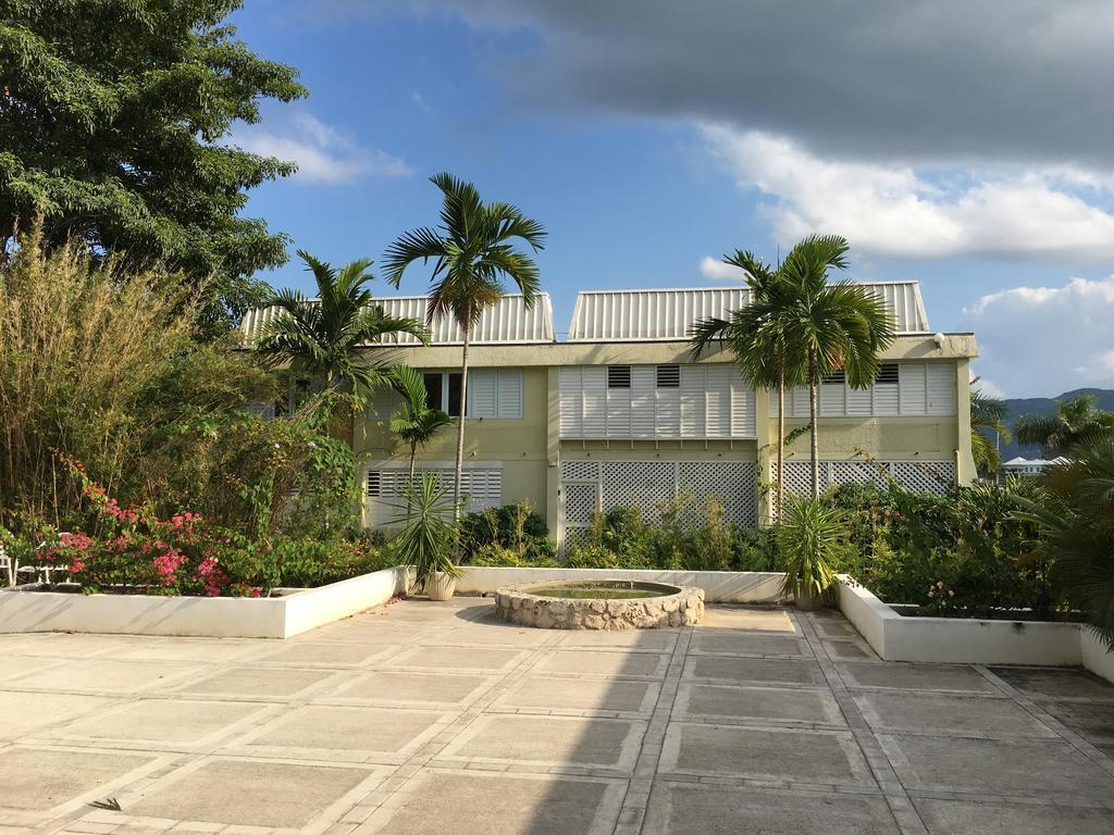 Apartamento Anna'S Joye Seawind - Freeport, Montego Bay Exterior foto